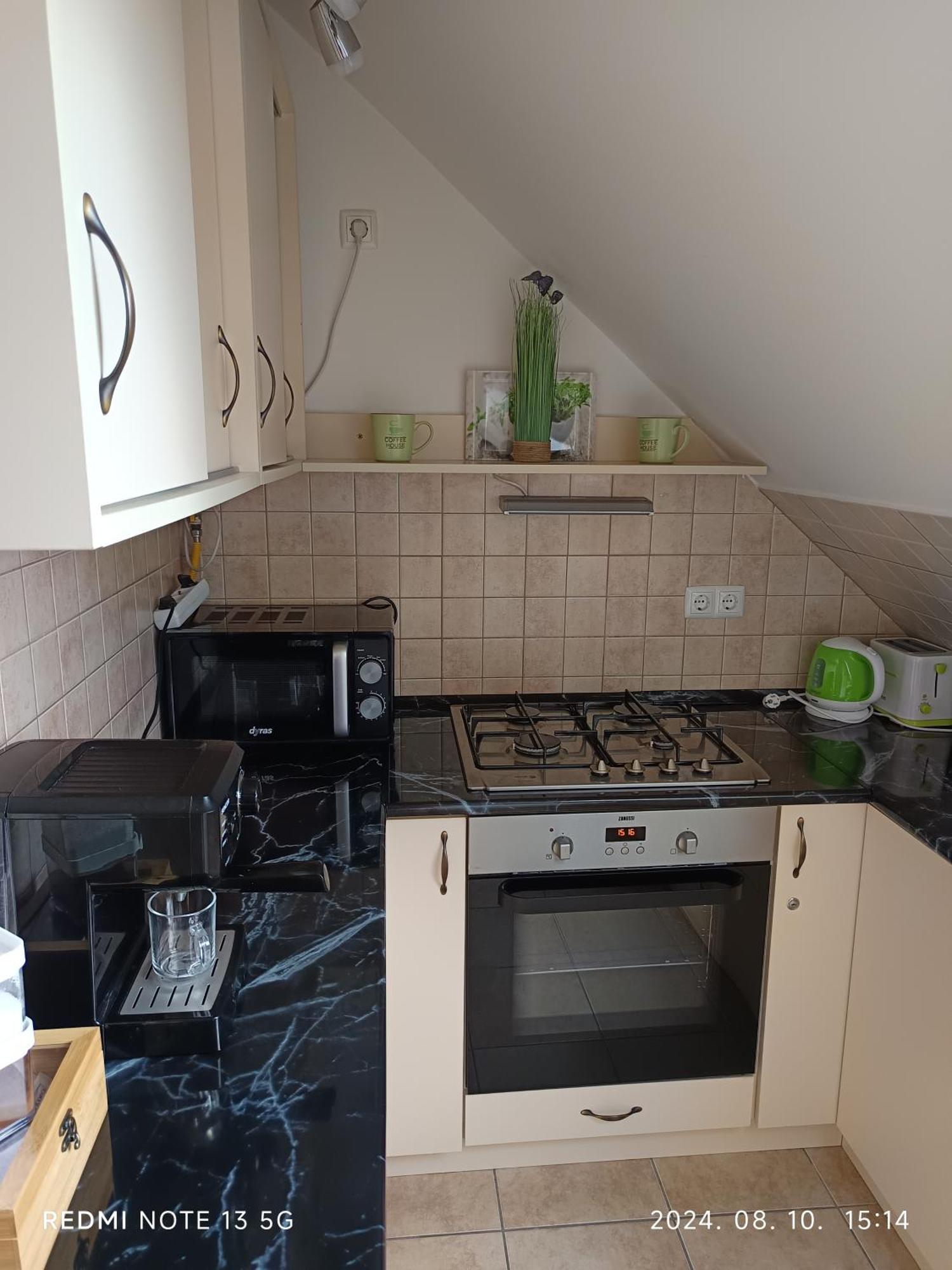 Zita Apartman Eger Habitación foto